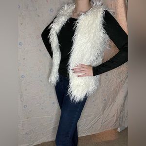 Fabulous white fur vest BRAND NEW. Never worn.